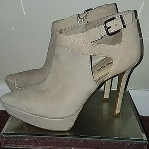 Gianni bini booties